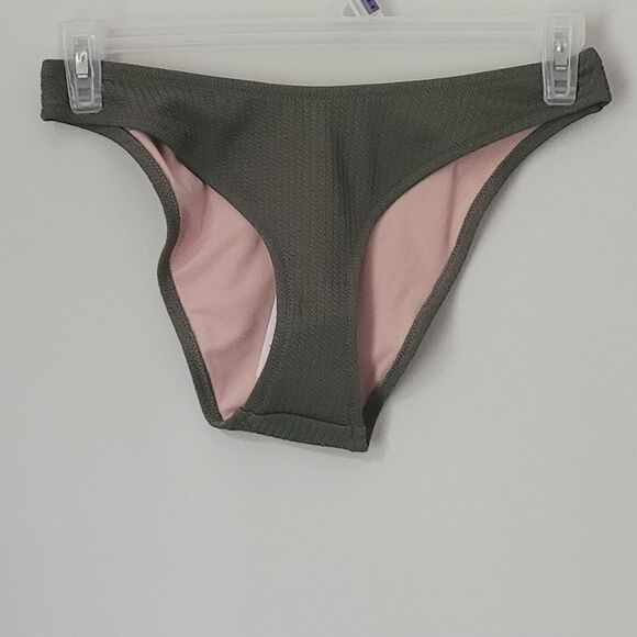 New J.Crew Textured Curved-Waist Cheeky Bikini Bottom in Green Size Medium NWT - Picture 1 of 8